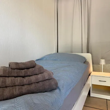 Monteurwohnung Mit Balkon Und Parkplatz