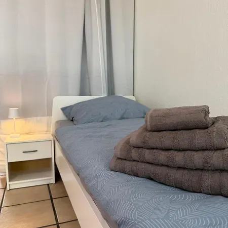 Monteurwohnung Mit Balkon Und Parkplatz * Lünen