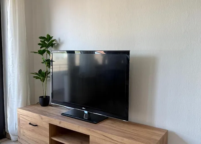 Monteurwohnung Mit Balkon Und Parkplatz *